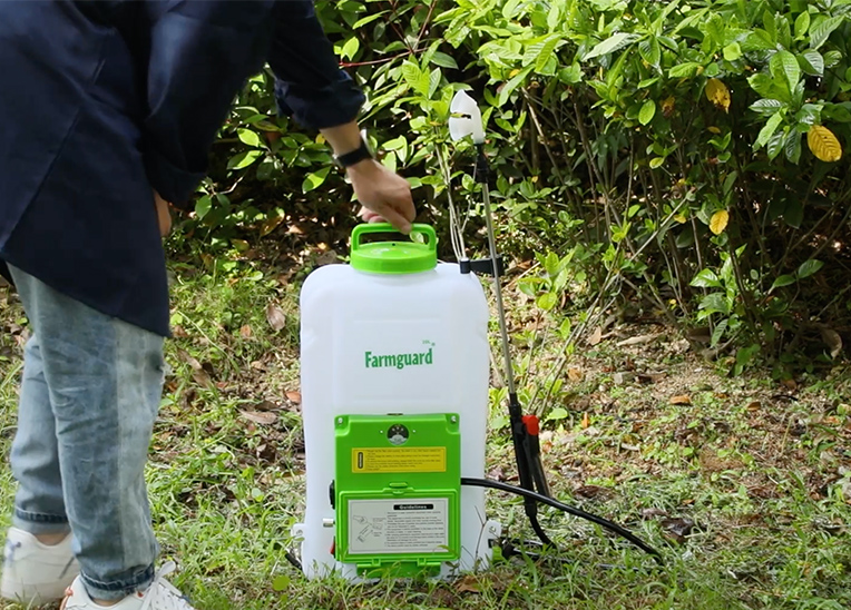 Explorando la versatilidad de los pulverizadores de energía de gasolina en aplicaciones agrícolas